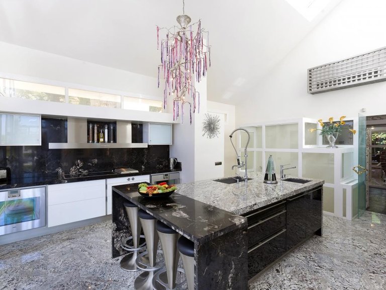 Villa for Sale in Marbella, Malaga 2