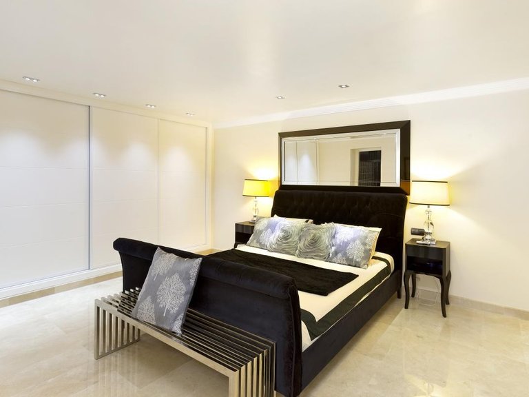 Villa for Sale in Marbella, Malaga 8