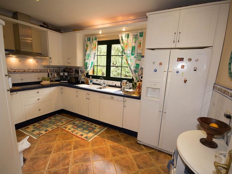 Villa for Sale in Marbella, Malaga 3