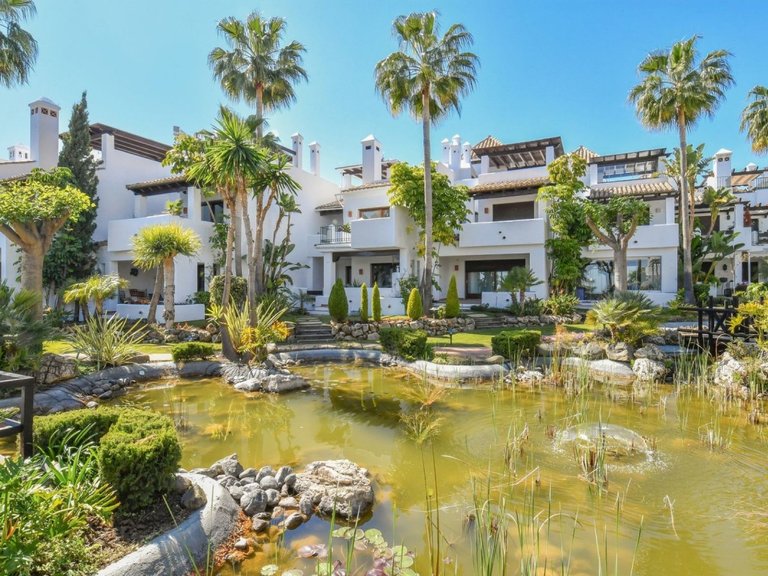 Town House for Sale in Benahavis, Malaga 17