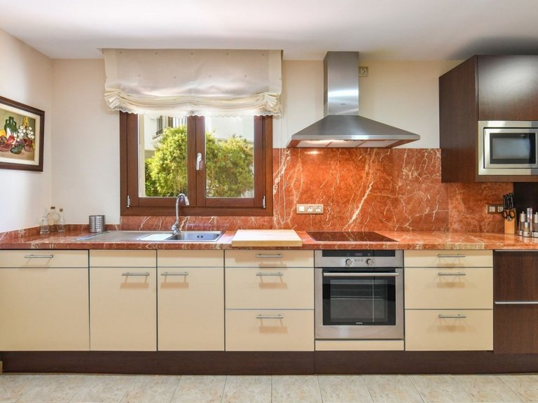 Town House for Sale in Benahavis, Malaga 20