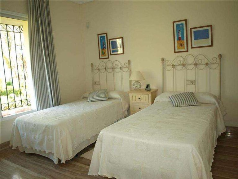Apartment for Sale in Marbella, Malaga 17