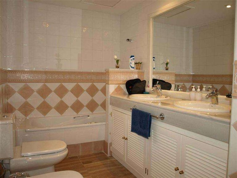Apartment for Sale in Marbella, Malaga 19