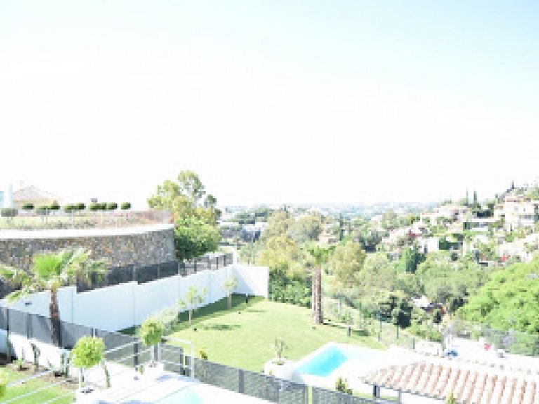 Villa for Sale in Marbella, Malaga 8