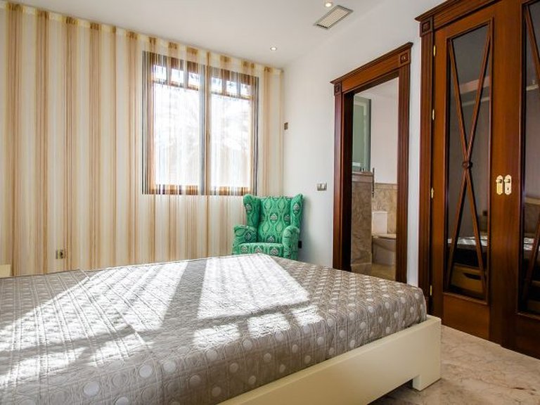 Apartment for Sale in Marbella, Malaga 11