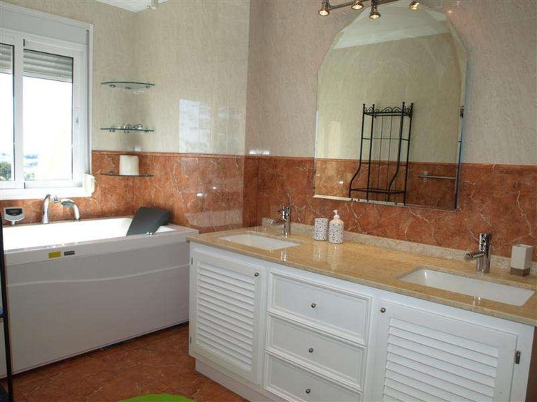 Town House for Sale in Marbella, Malaga 31