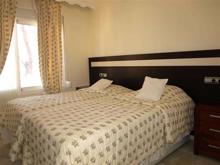 Town House for Sale in Marbella, Malaga 25