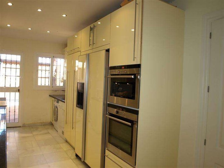 Town House for Sale in Marbella, Malaga 19