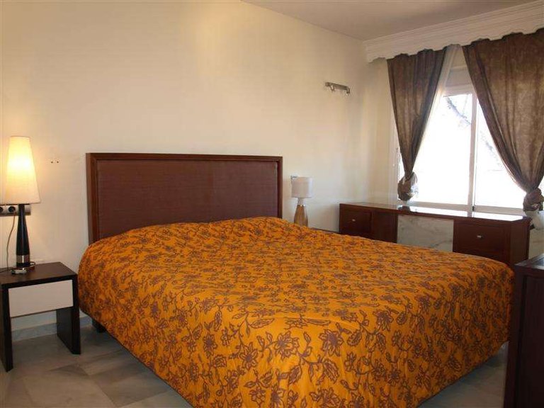 Town House for Sale in Marbella, Malaga 24