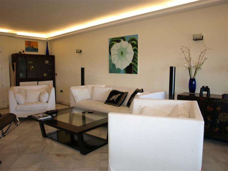 Town House for Sale in Marbella, Malaga 15