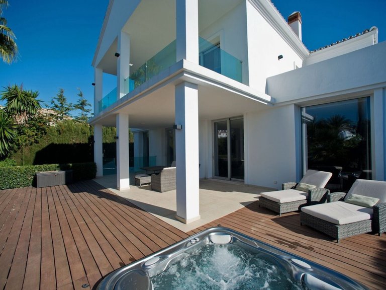 Villa for Sale in Marbella, Malaga 1