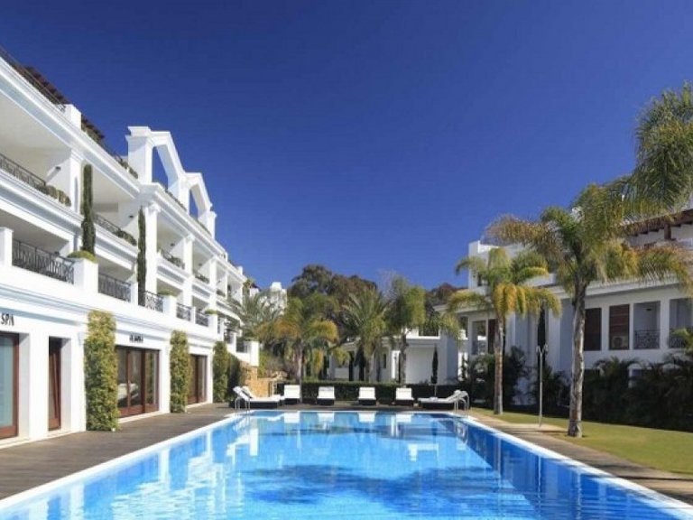 Penthouse for Sale in Estepona, Malaga 1
