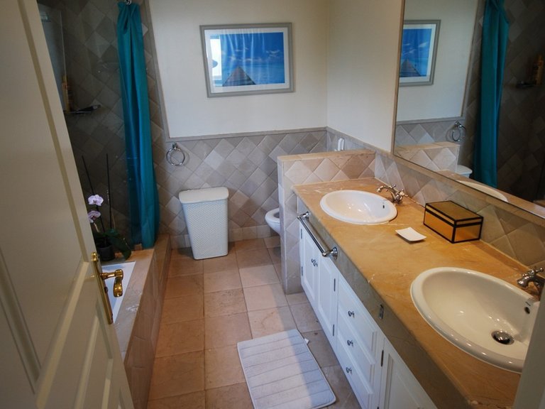 Apartment for Sale in Marbella, Malaga 18