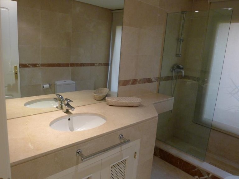 Apartment for Sale in Marbella, Malaga 12