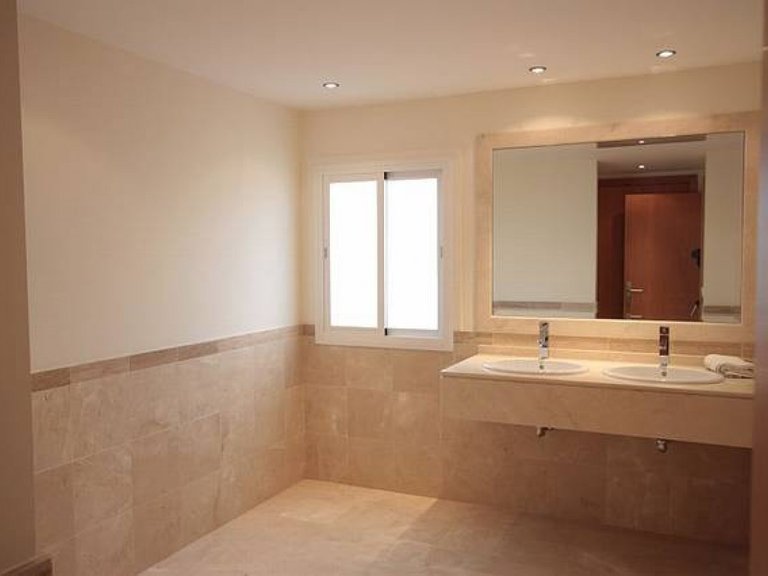 Apartment for Sale in Marbella, Malaga 7