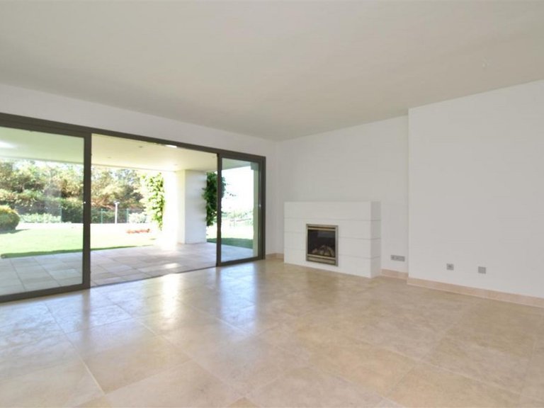 Apartment for Sale in Marbella, Malaga 15