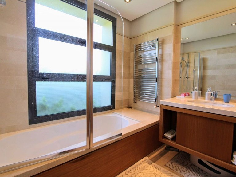 Apartment for Sale in Marbella, Malaga 10