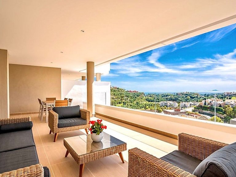 Apartment for Sale in Benahavis, Malaga 1