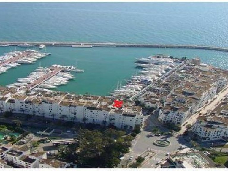 Apartment for Sale in Marbella, Malaga 17
