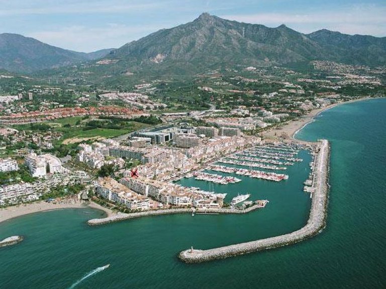Apartment for Sale in Marbella, Malaga 19