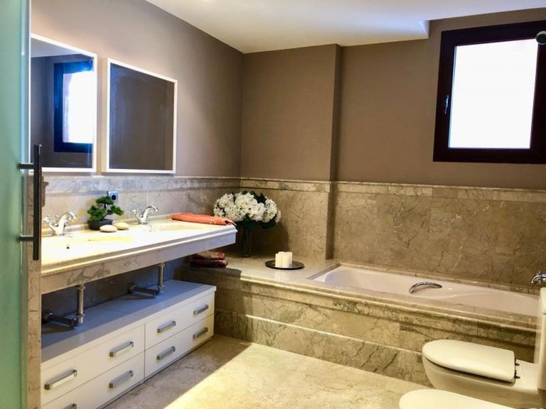 Apartment for Sale in Marbella, Malaga 14