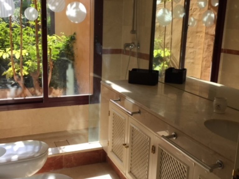 Apartment for Sale in Marbella, Malaga 16