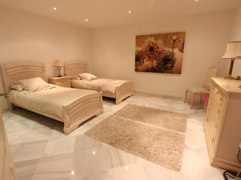 Apartment for Sale in Marbella, Malaga 28