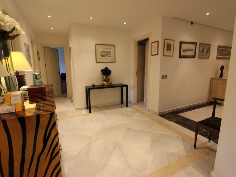 Apartment for Sale in Marbella, Malaga 29