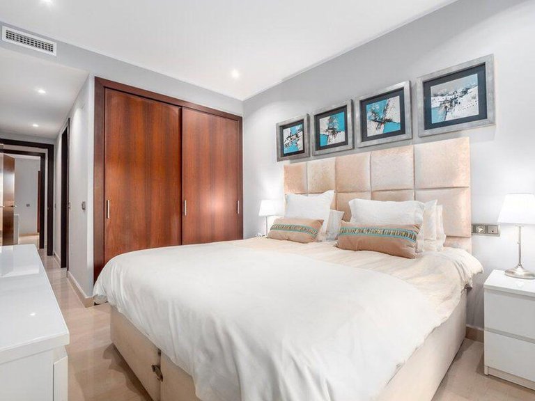 Apartment for Sale in Marbella, Malaga 12