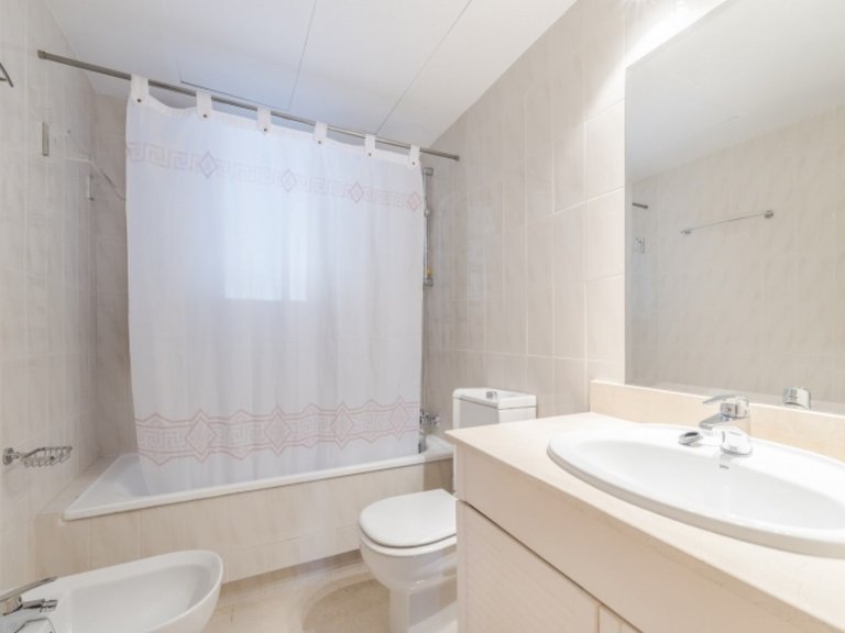 Apartment for Sale in Benahavis, Malaga 12