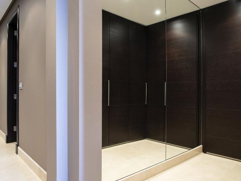 Apartment for Sale in Marbella, Malaga 15