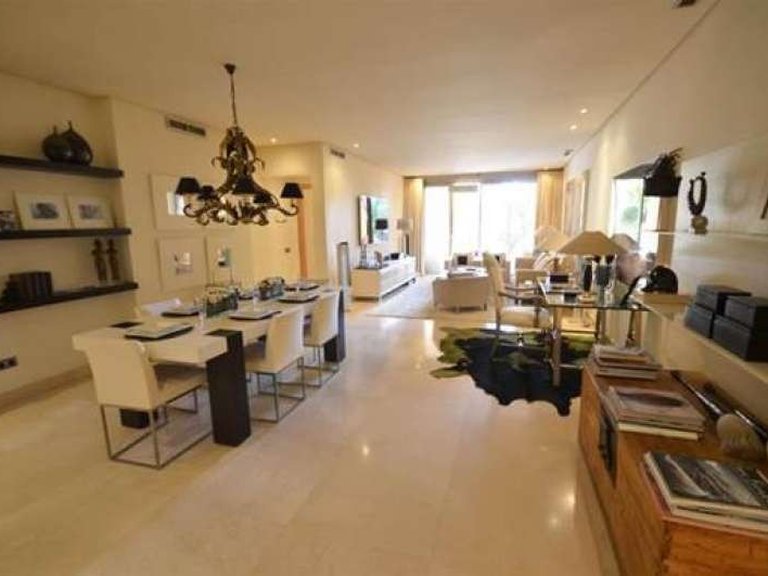 Apartment for Sale in Marbella, Malaga 11