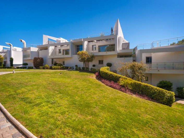 Apartment for Sale in Marbella, Malaga 11