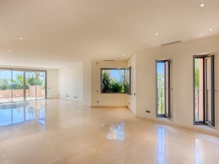 Apartment for Sale in Marbella, Malaga 2