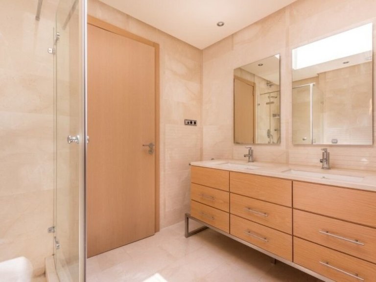 Apartment for Sale in Marbella, Malaga 10