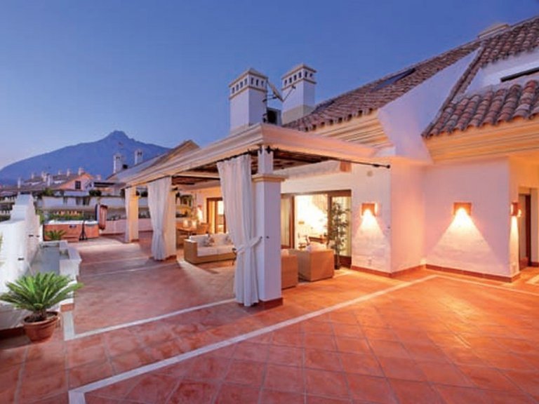Apartment for Sale in Marbella, Malaga 1