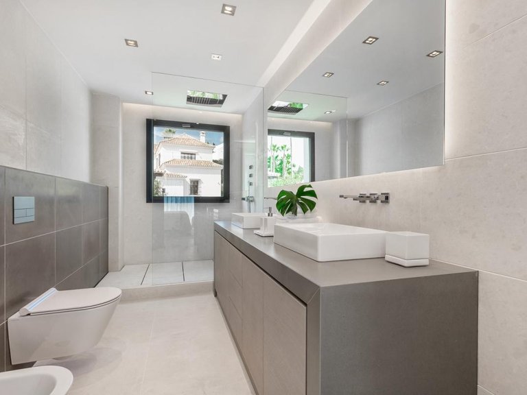 Villa for Sale in Marbella, Malaga 6