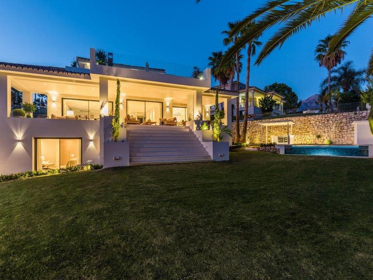 Villa for Sale in Marbella, Malaga 14