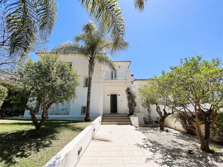 Villa for Sale in Marbella, Malaga 57
