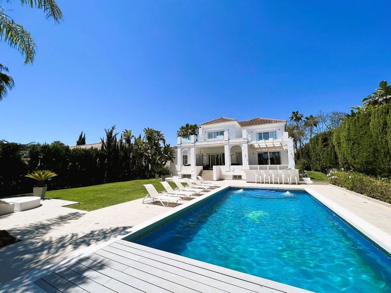 Villa for Sale in Marbella, Malaga 41