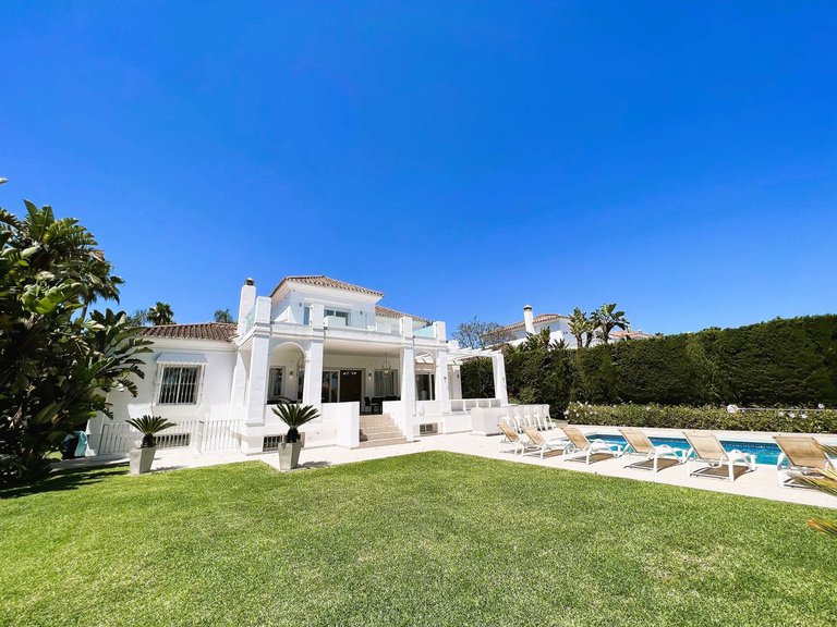 Villa for Sale in Marbella, Malaga 40