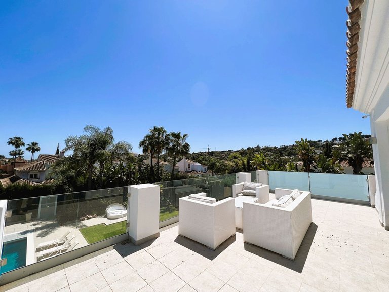Villa for Sale in Marbella, Malaga 28