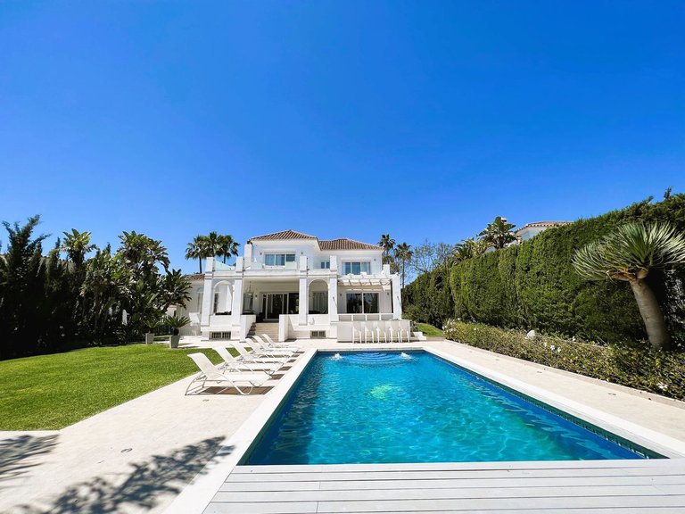 Villa for Sale in Marbella, Malaga 37