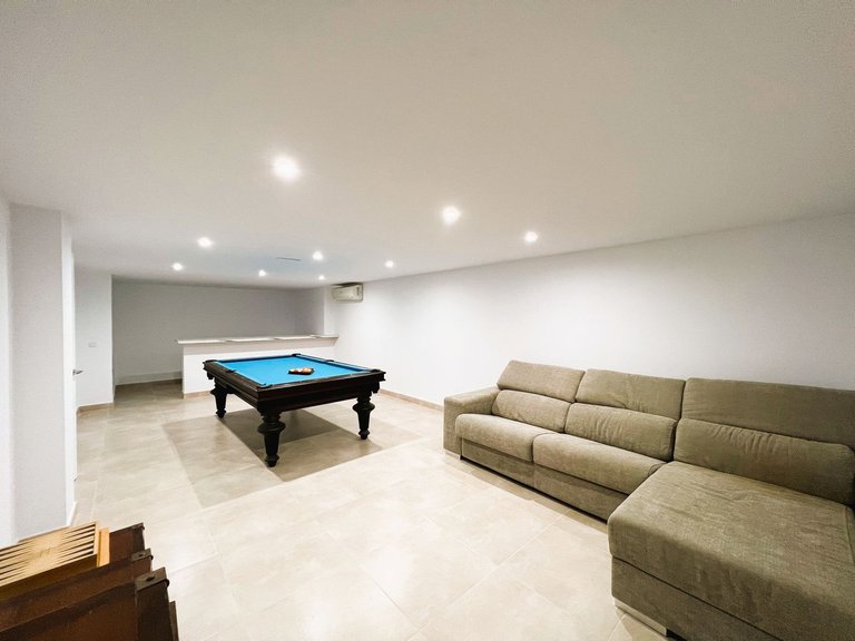 Villa for Sale in Marbella, Malaga 44