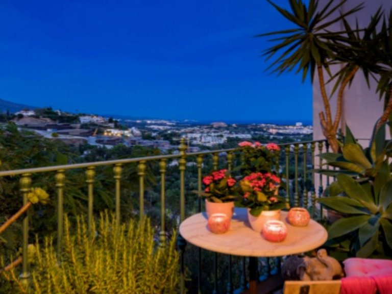 Penthouse for Sale in Benahavis, Malaga 7