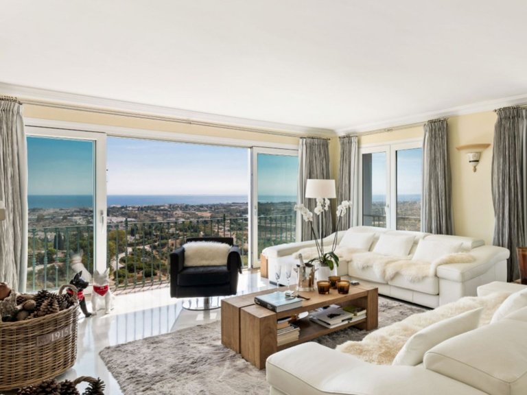 Penthouse for Sale in Benahavis, Malaga 2