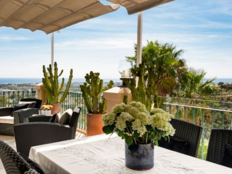 Penthouse for Sale in Benahavis, Malaga 19