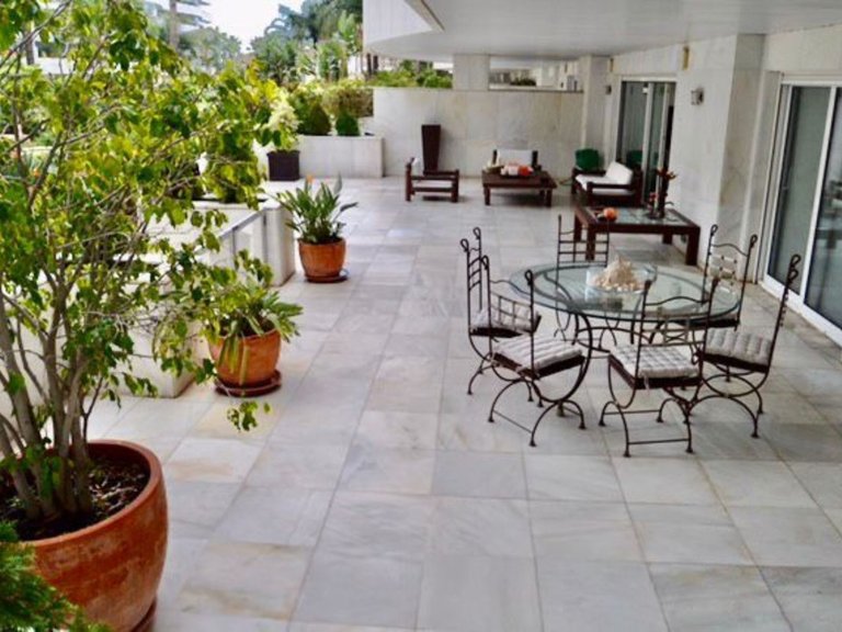 Apartment for Sale in Marbella, Malaga 25