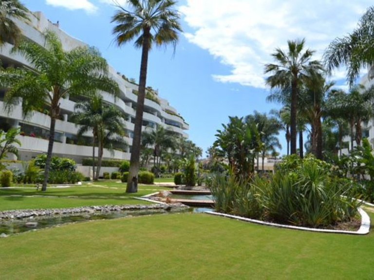Apartment for Sale in Marbella, Malaga 30