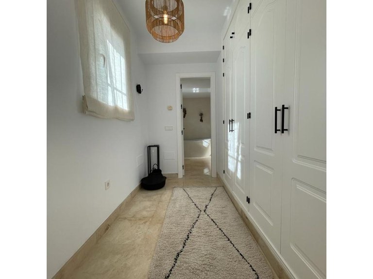 Villa for Rent in Marbella, Malaga 16
